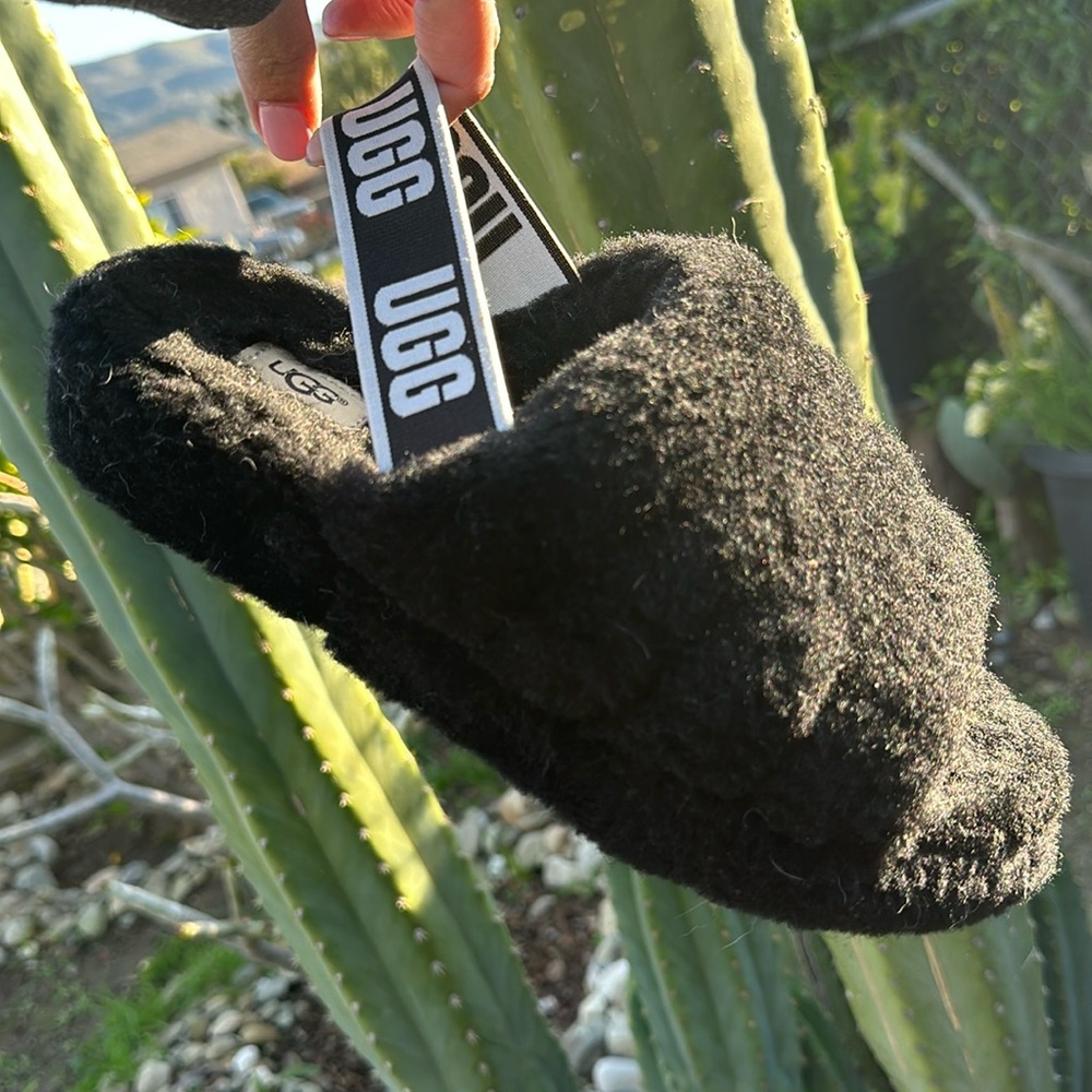 Women’s UGG Fluff Yeah Black #8